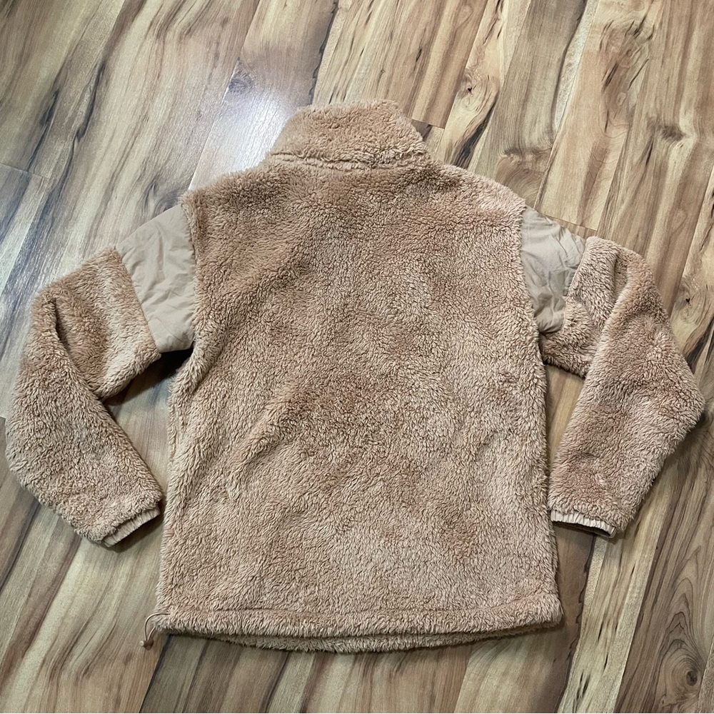 PINK VS Soft Tan Teddy Pullover Sz Small - Picture 4 of 8